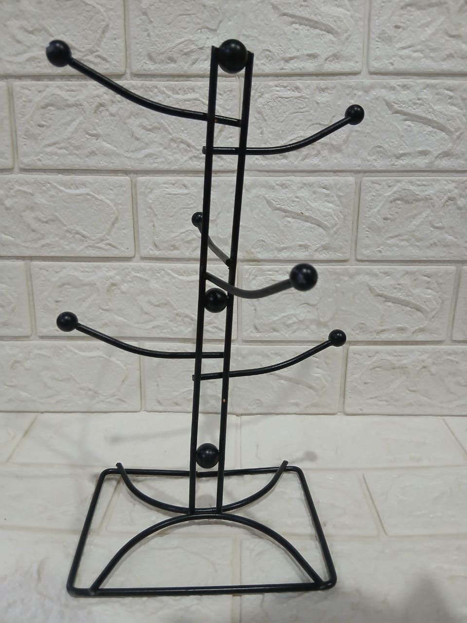 حامل مجات اسود