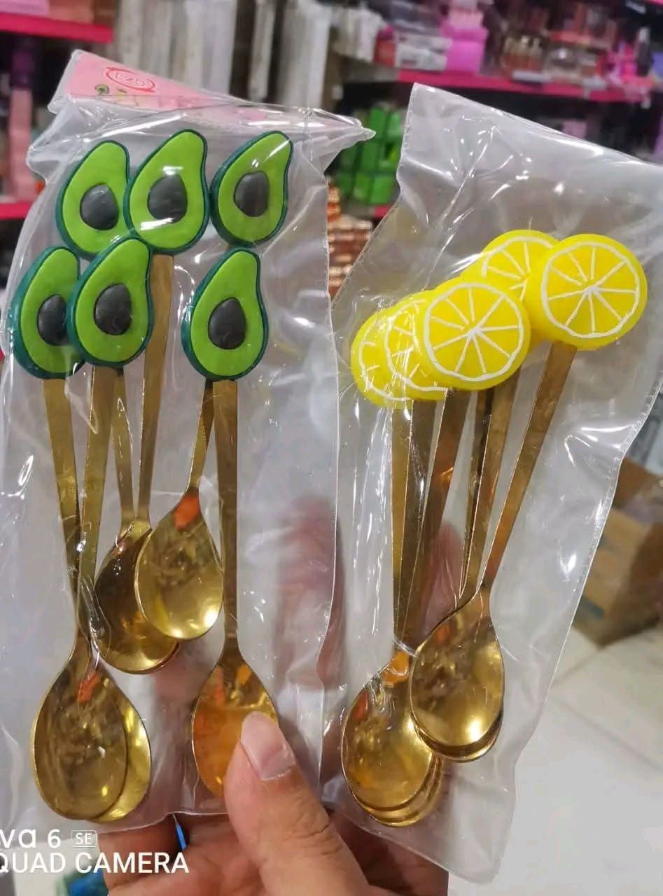 ط شوك ومعالق فى كيس.